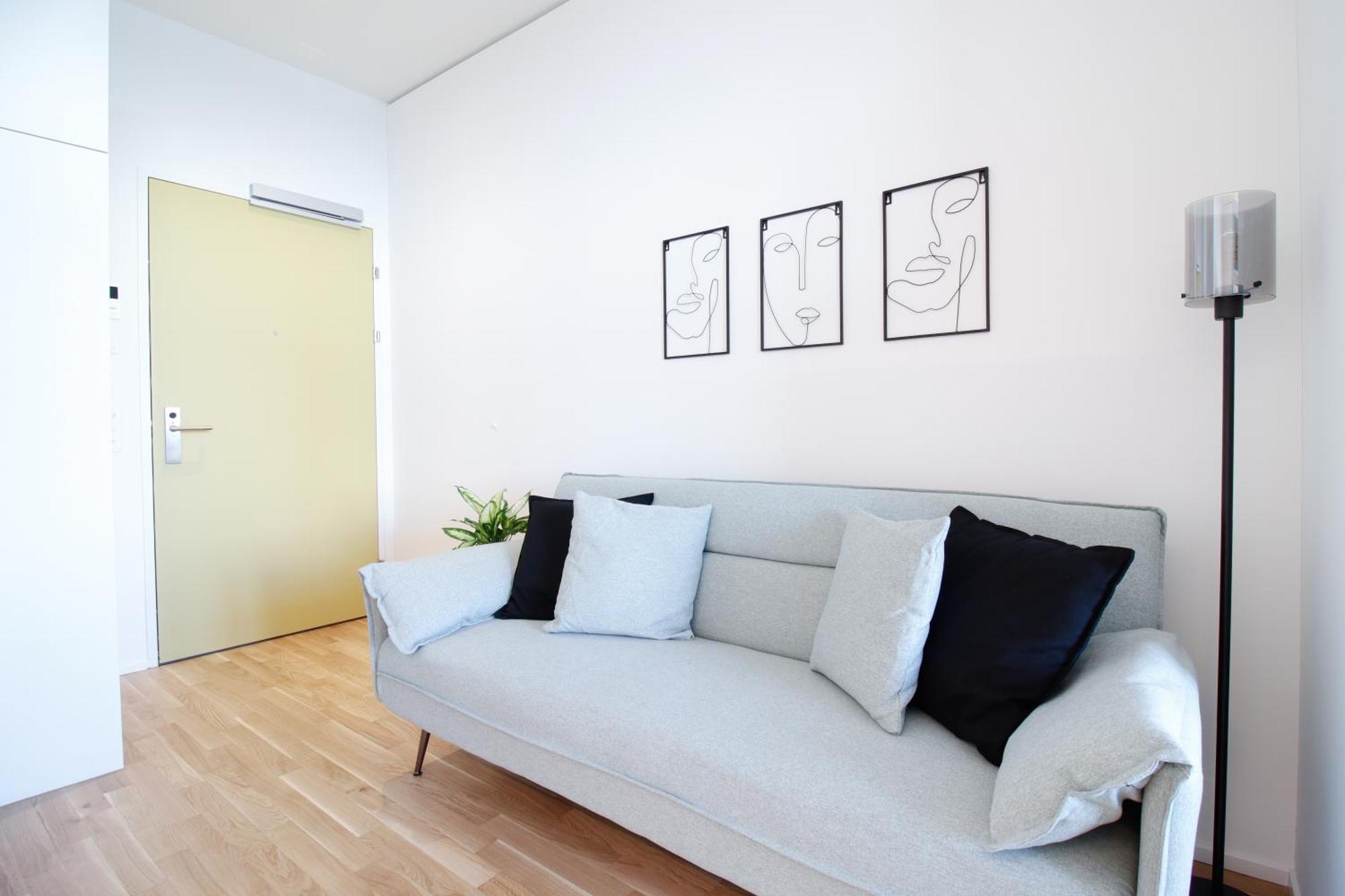 Loewe Apartments Am Rheinfall Neuhausen Am Rheinfall Bagian luar foto