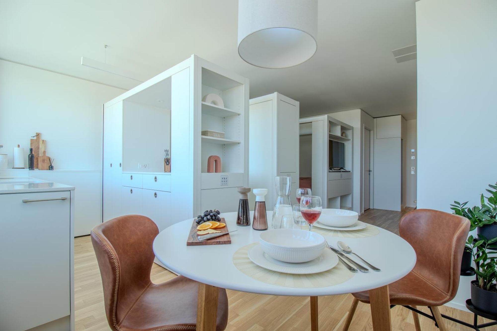 Loewe Apartments Am Rheinfall Neuhausen Am Rheinfall Bagian luar foto